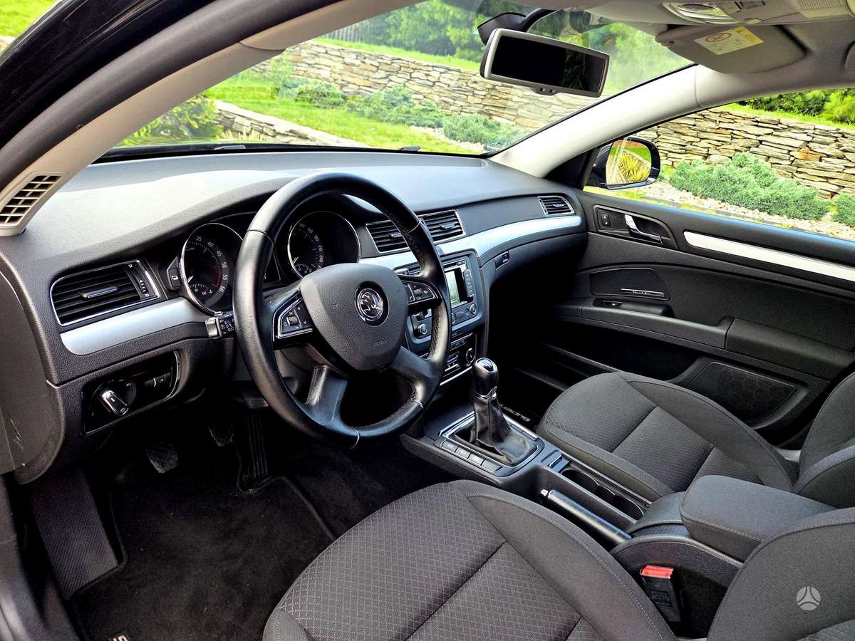 Skoda Superb 2014 — photo 27