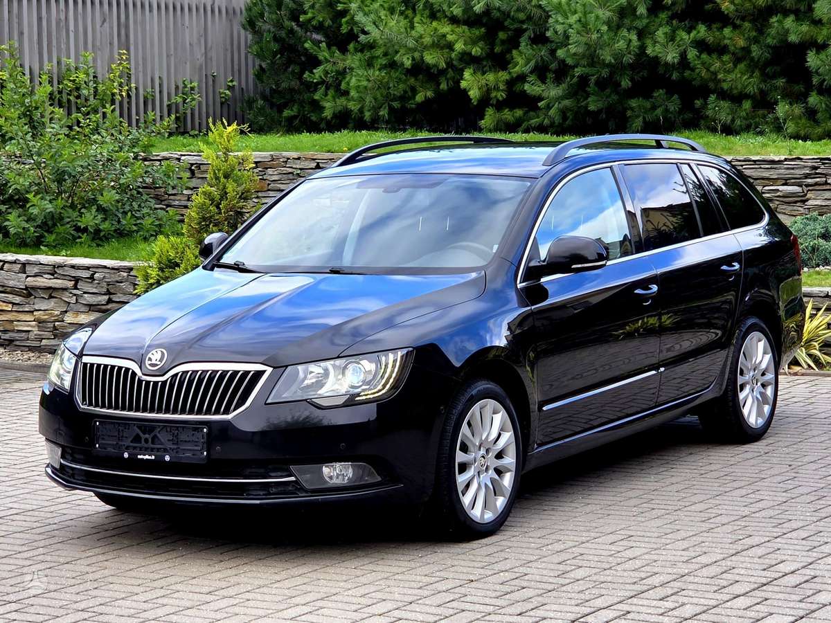Skoda Superb 2014 — interior