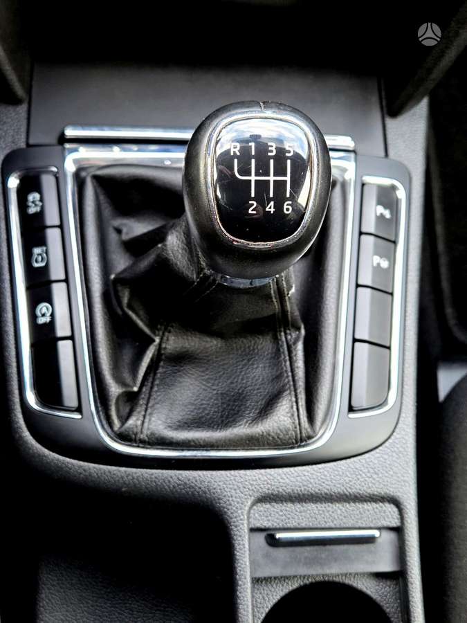 Skoda Superb 2014 — photo 36