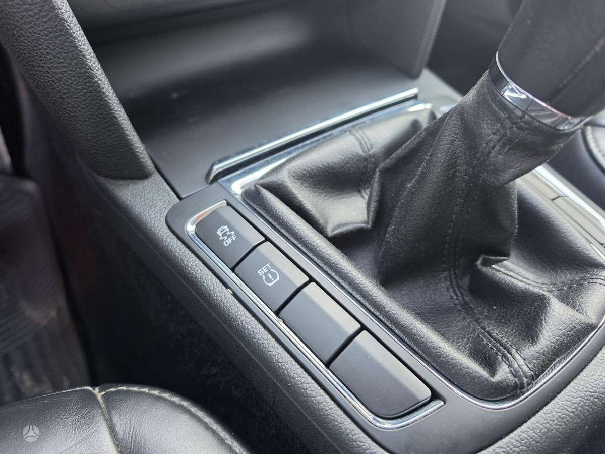 Skoda Superb 2010 — photo 12
