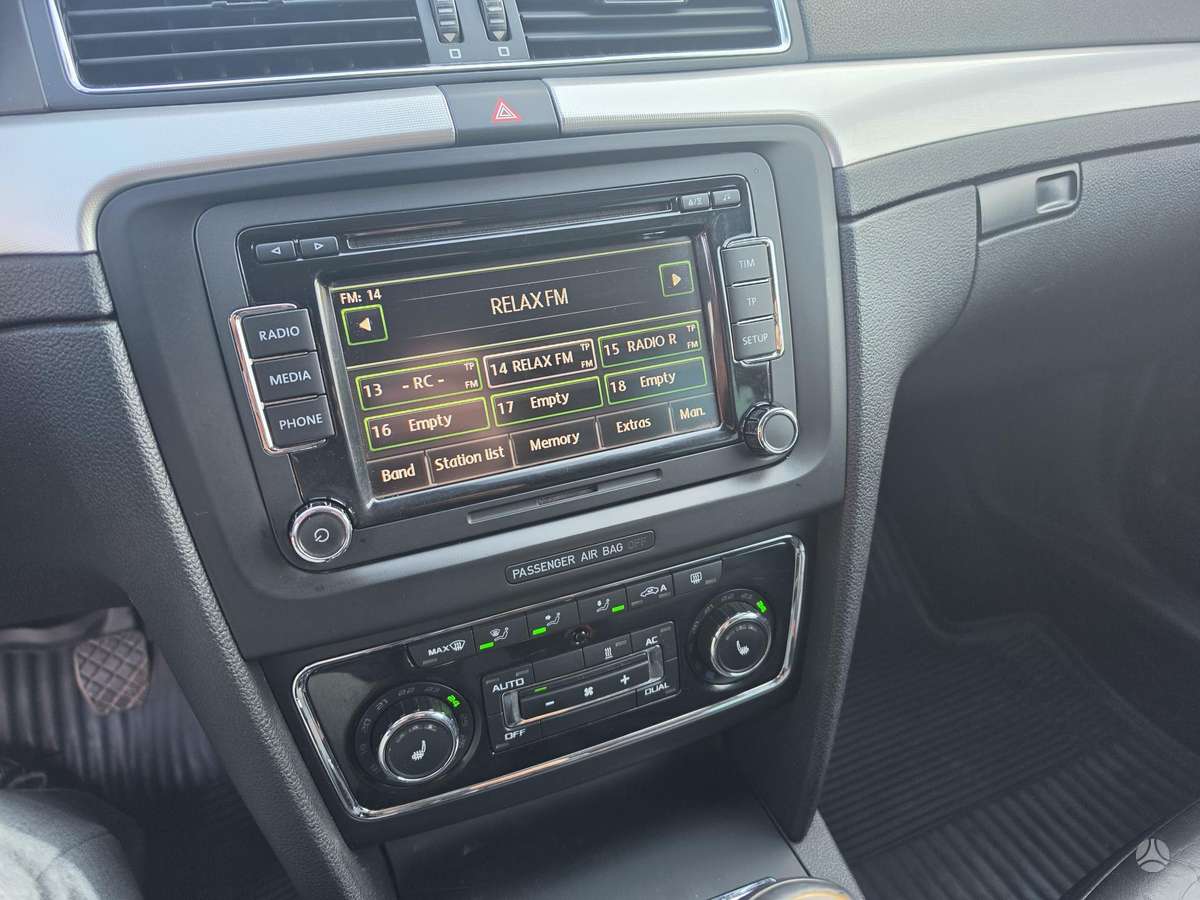 Skoda Superb 2010 — photo 17