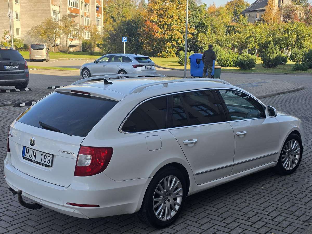 Skoda Superb 2010 — photo 5