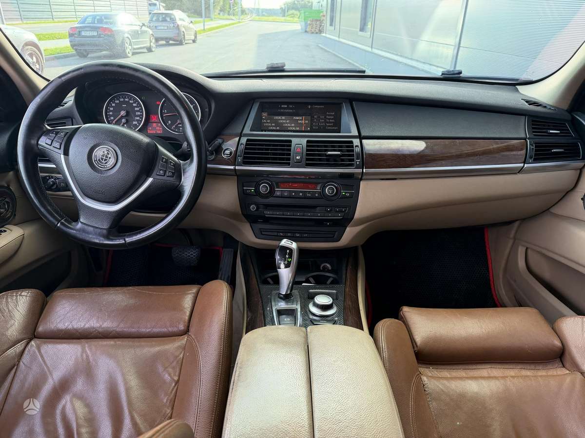 BMW X5 2008 — photo 13