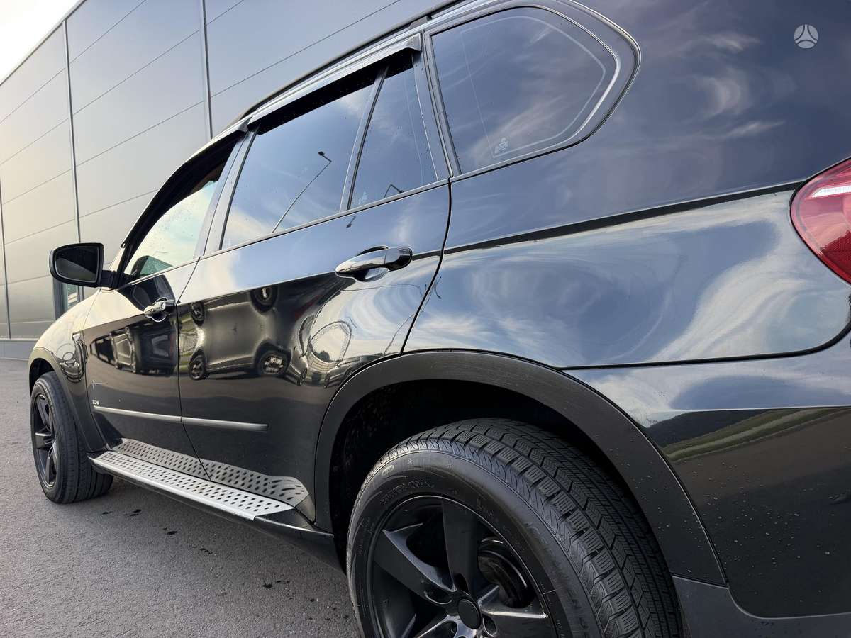 BMW X5 2008 — photo 9