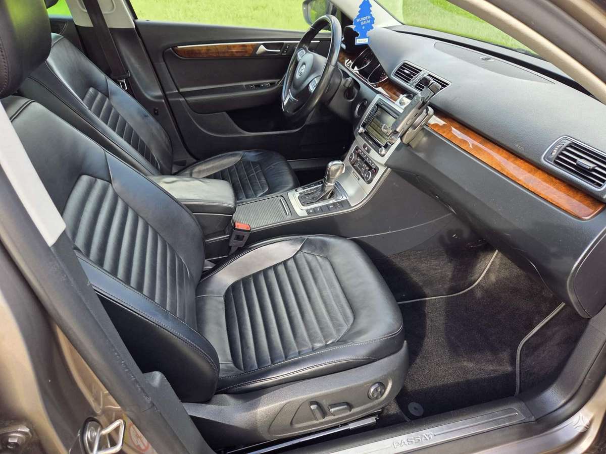 Volkswagen Passat 2011 — photo 10