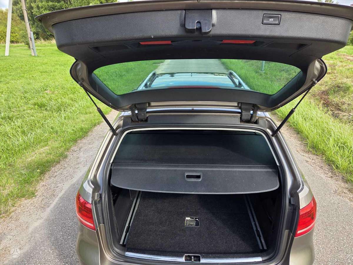 Volkswagen Passat 2011 — photo 18