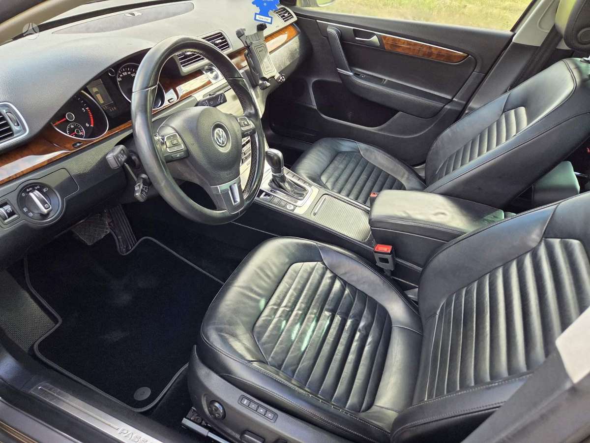 Volkswagen Passat 2011 — photo 9