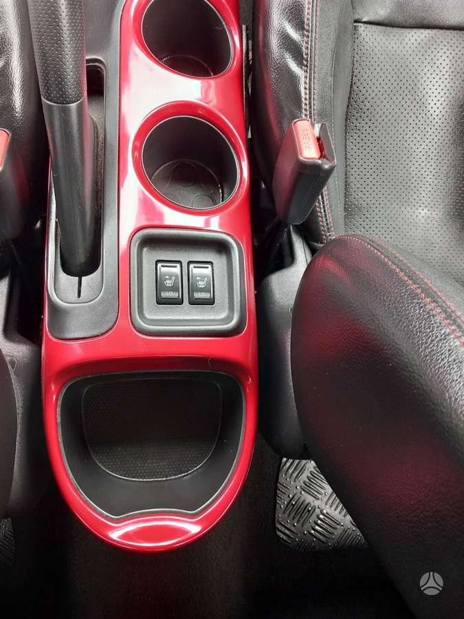 Nissan Juke 2011 — photo 13
