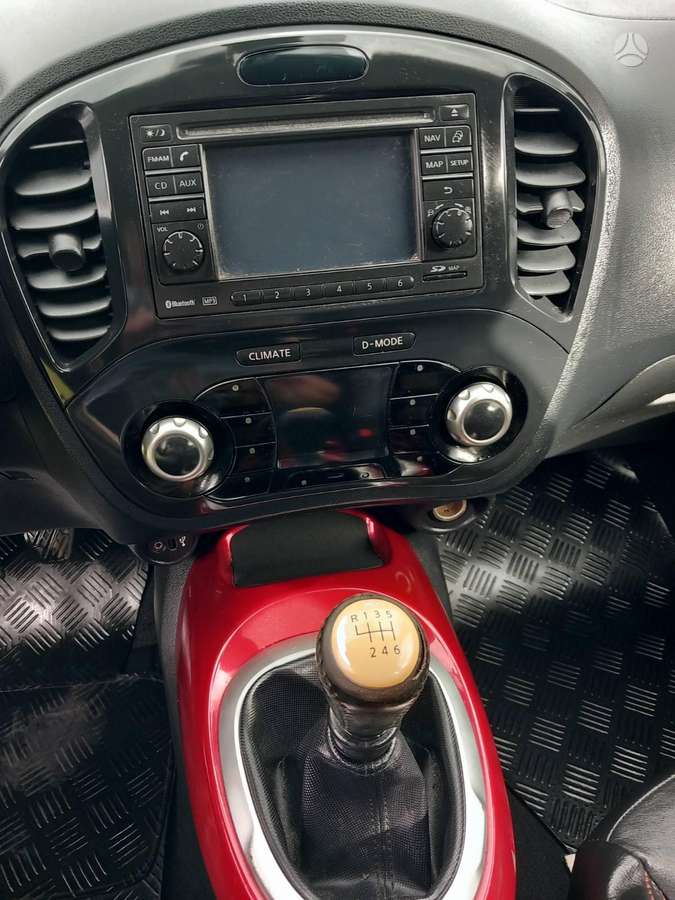 Nissan Juke 2011 — photo 14