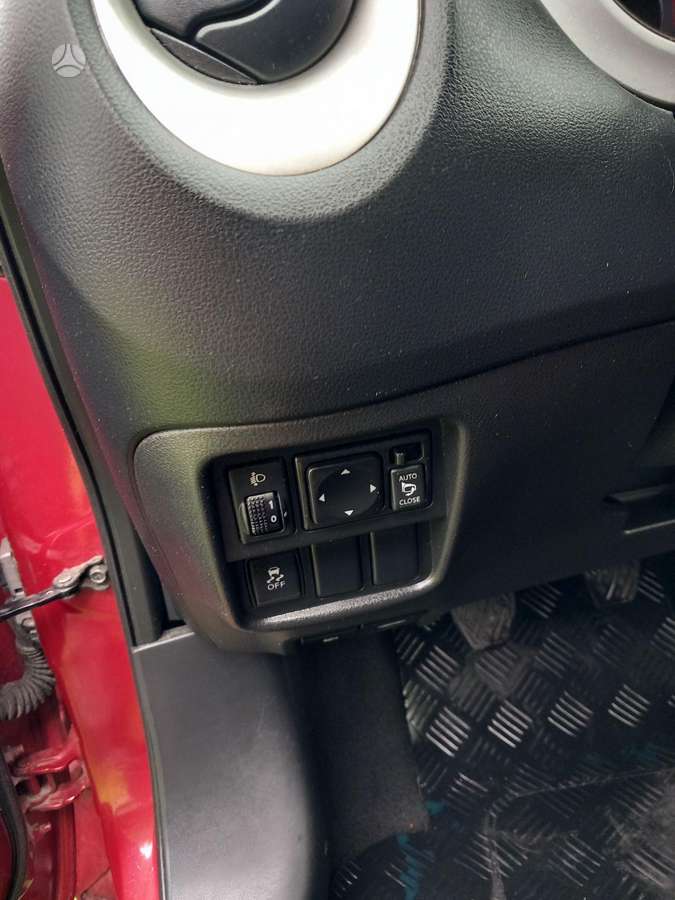 Nissan Juke 2011 — photo 15