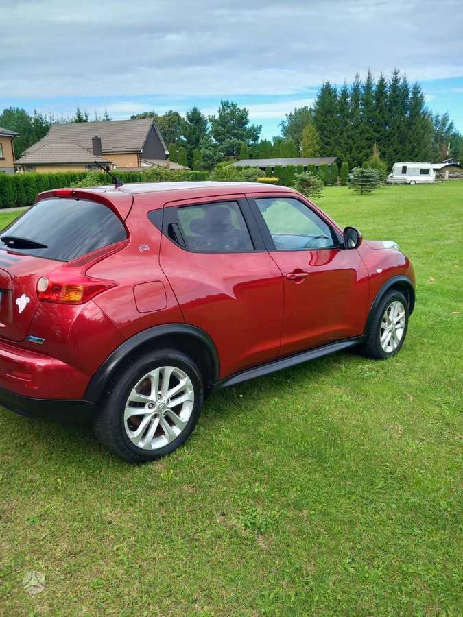 Nissan Juke 2011 — engine 1461 cm³, 110 HP (81kW)