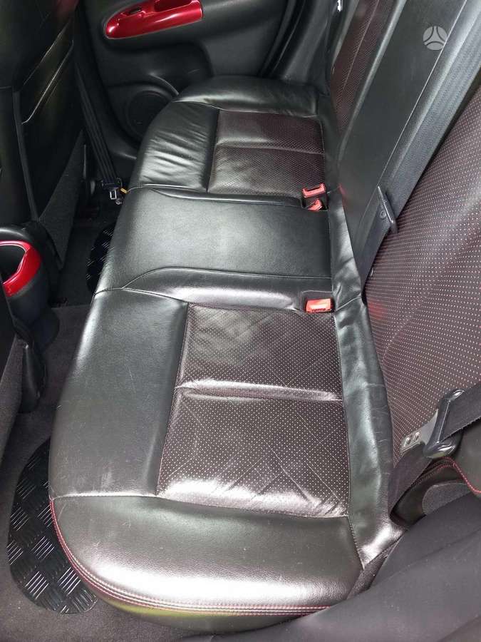 Nissan Juke 2011 — photo 8