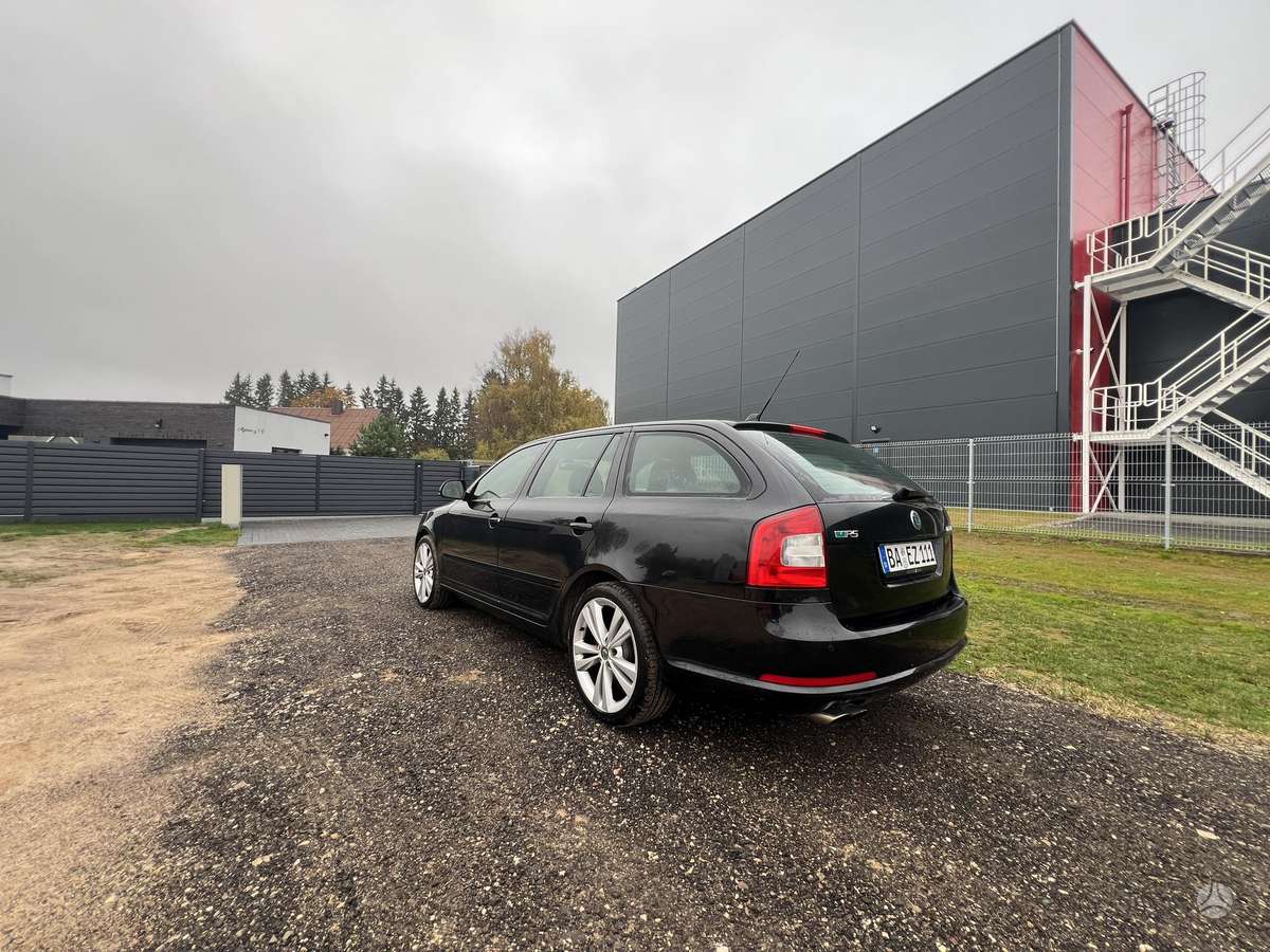 Skoda Octavia 2010 — engine 2000 cm³, 170 HP (125kW)