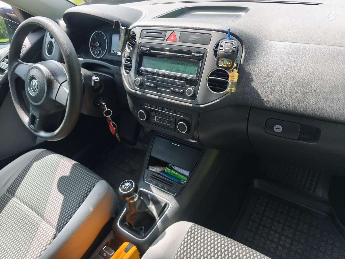 Volkswagen Tiguan 2011 — photo 5
