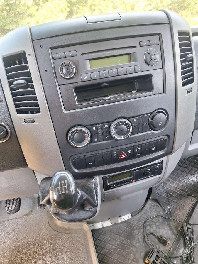 Mercedes-Benz Sprinter 2012 — photo 8