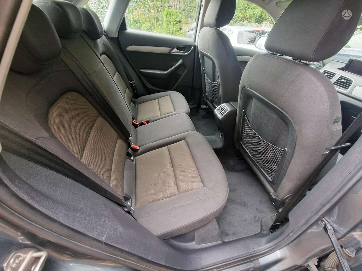 Audi Q3 2012 — photo 11