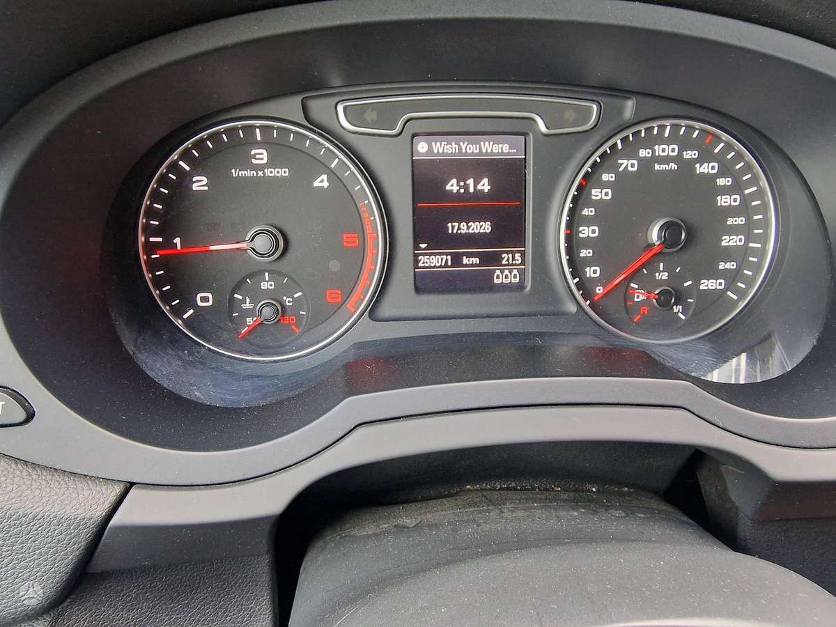 Audi Q3 2012 — photo 13