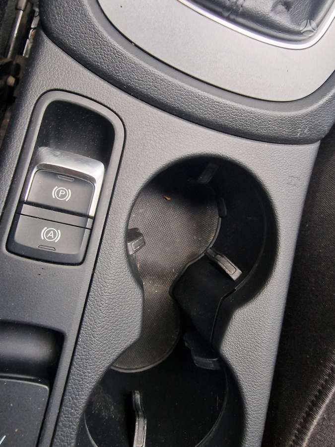 Audi Q3 2012 — photo 17