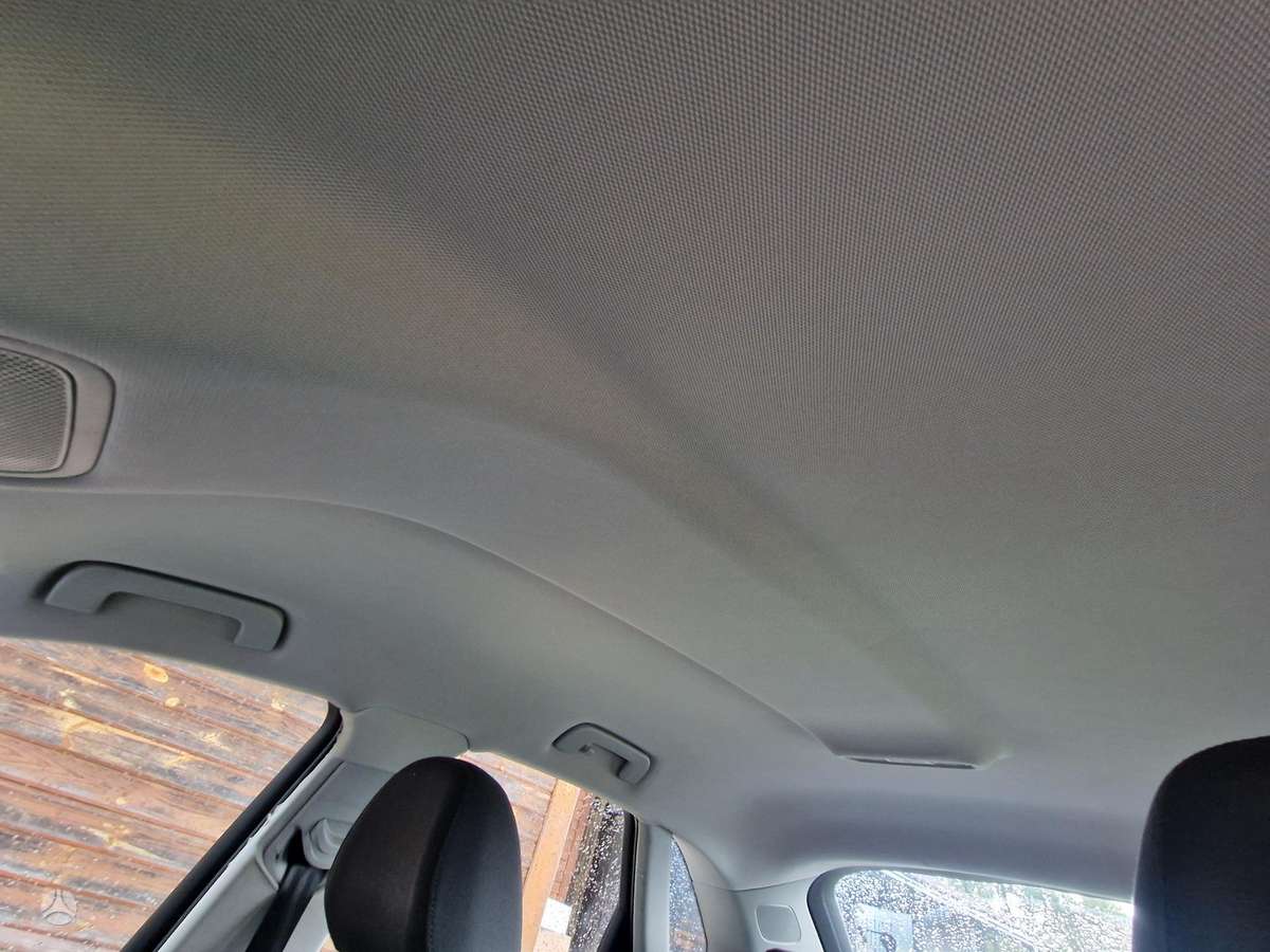 Audi Q3 2012 — photo 18