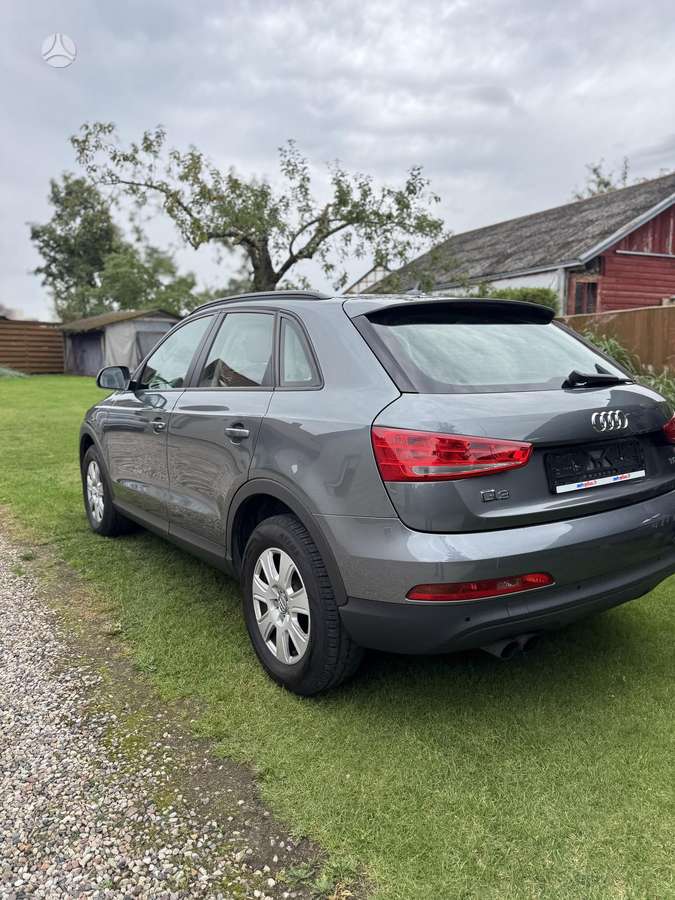 Audi Q3 2012 — rear view