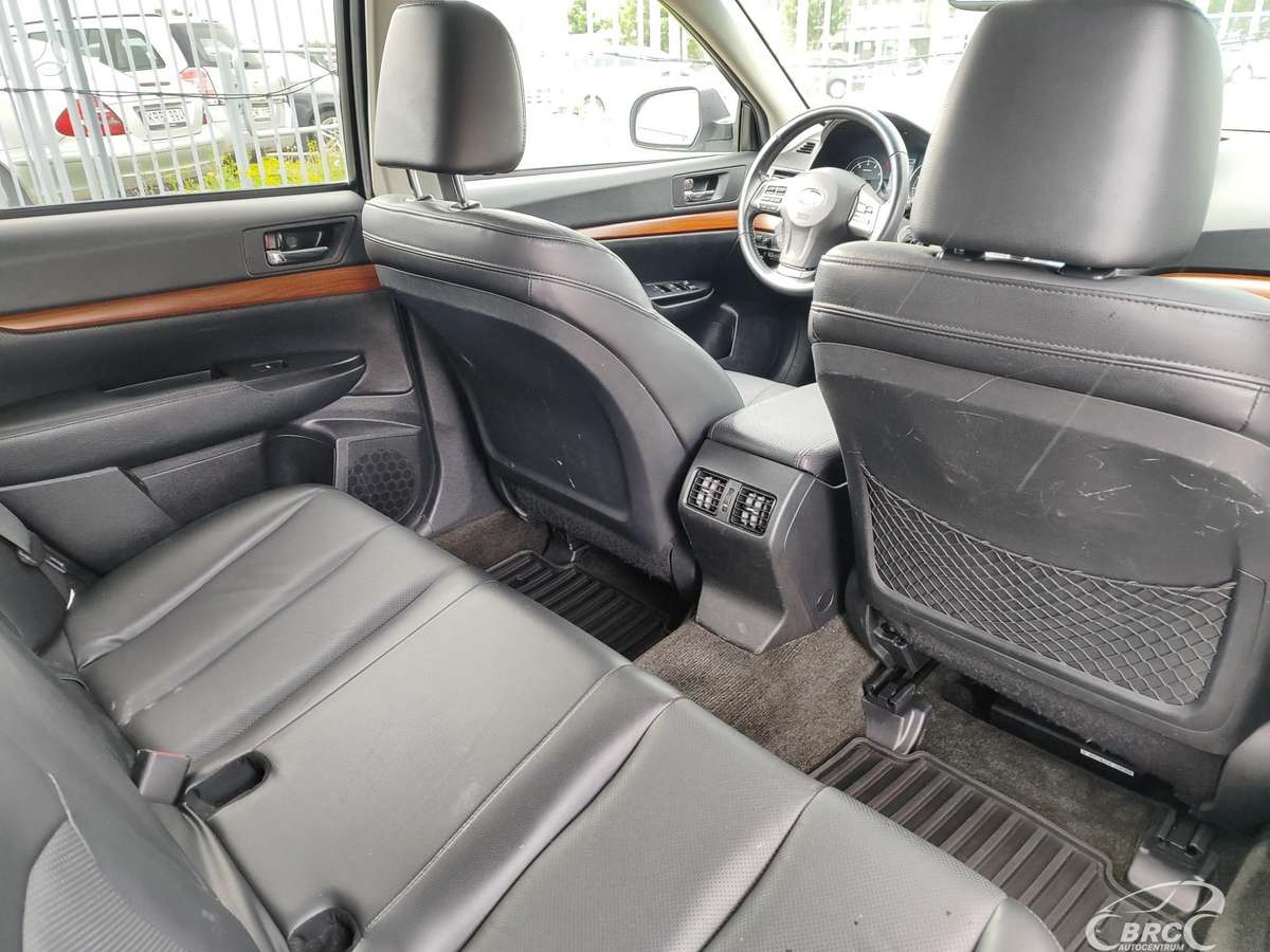 Subaru Outback 2014 — фото 12