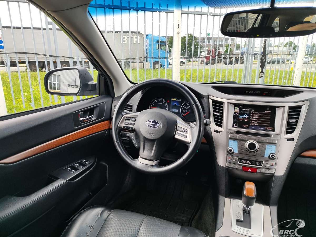 Subaru Outback 2014 — двигун 3630 cm³, 260 HP (191kW)