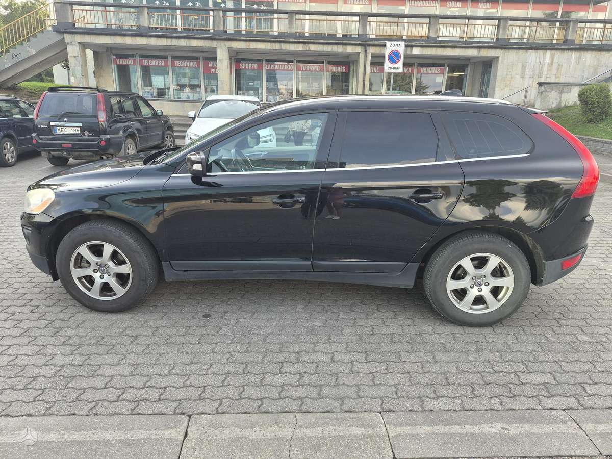 Volvo XC60 2010 — photo 6