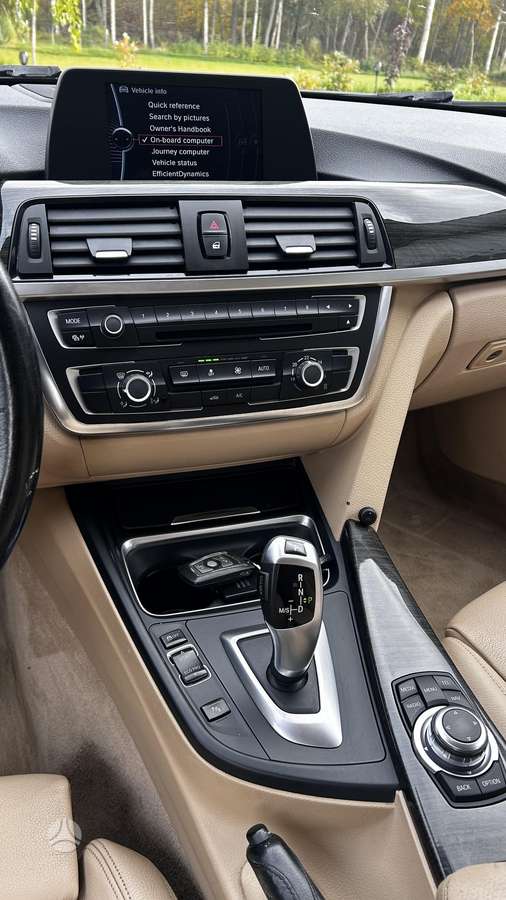 BMW 320 2013 — photo 19