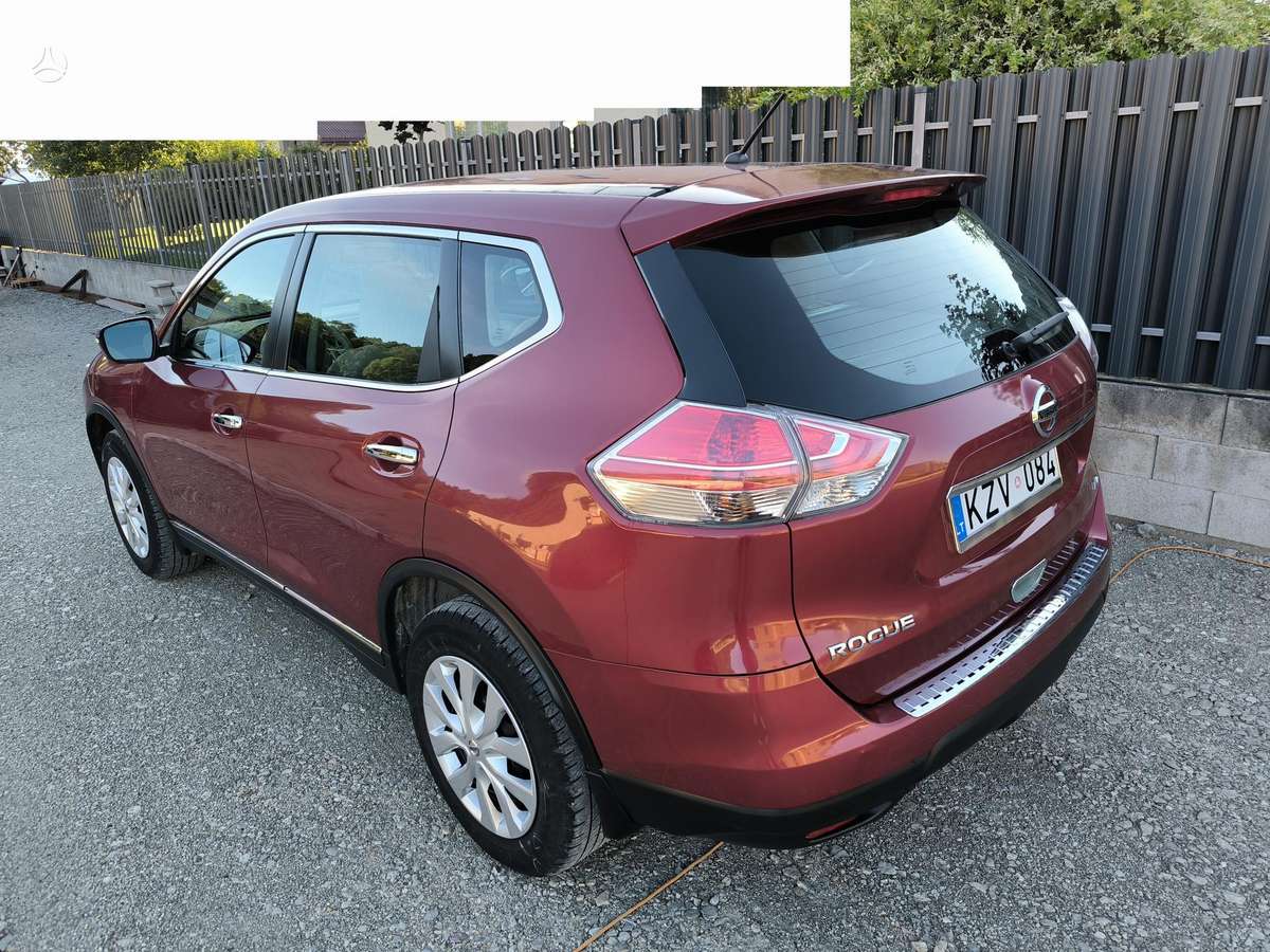 Nissan Rogue 2015 — interior