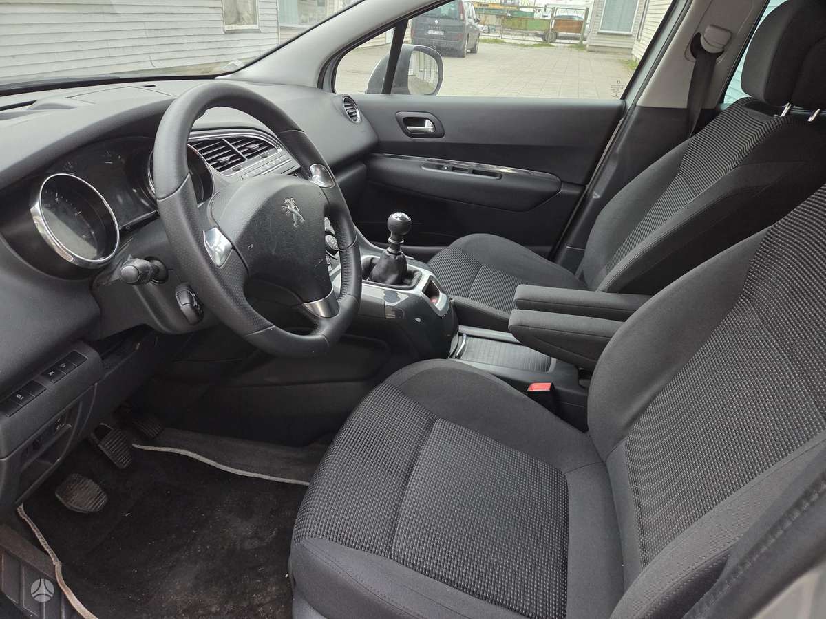 Peugeot 5008 2015 — photo 12