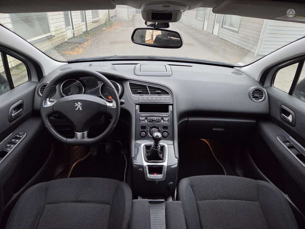 Peugeot 5008 2015 — photo 13