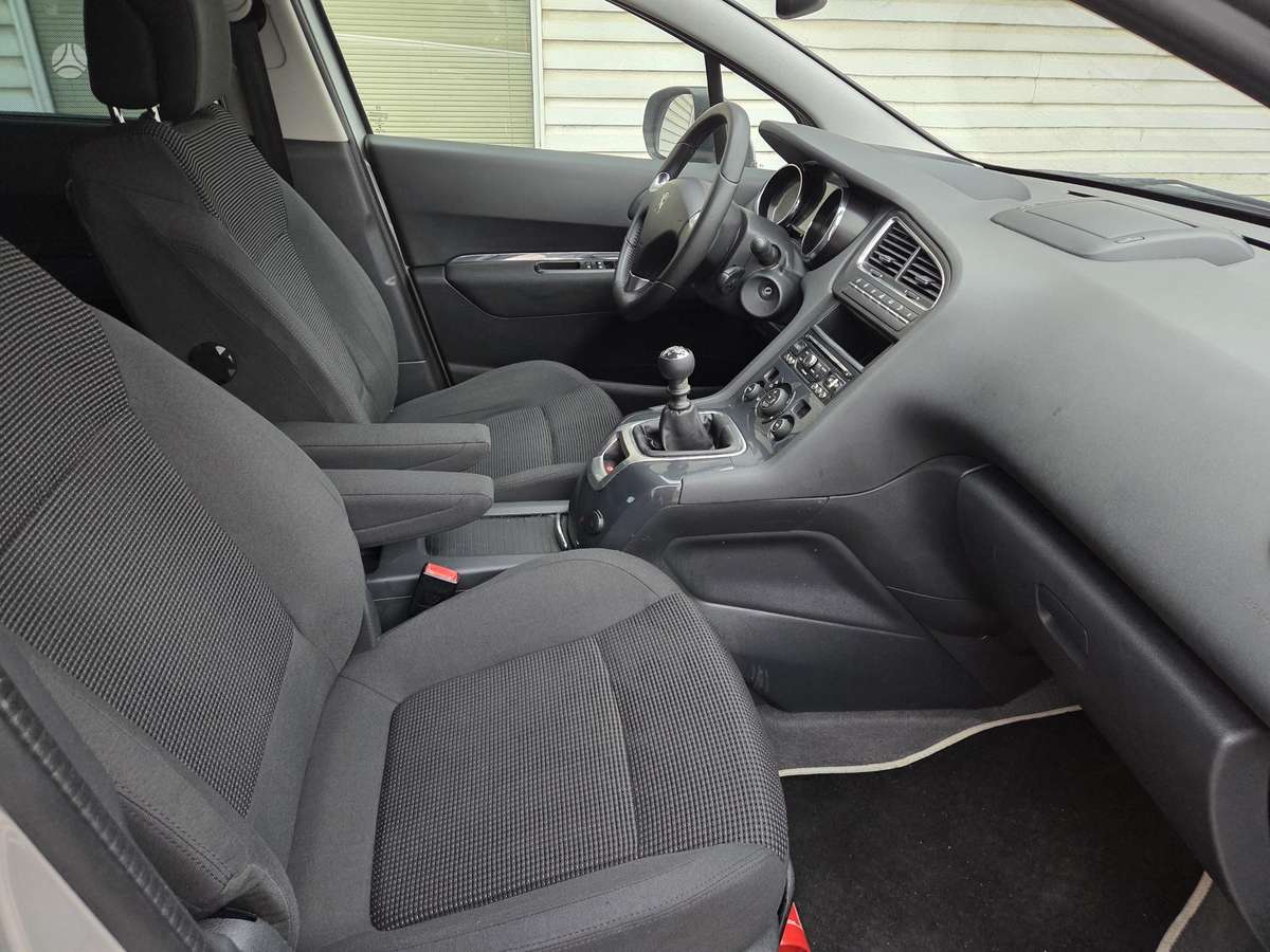 Peugeot 5008 2015 — photo 14