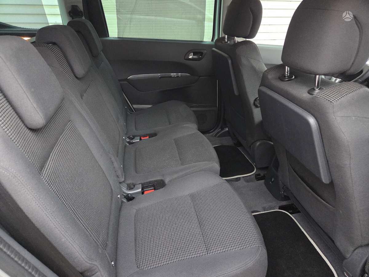 Peugeot 5008 2015 — photo 21