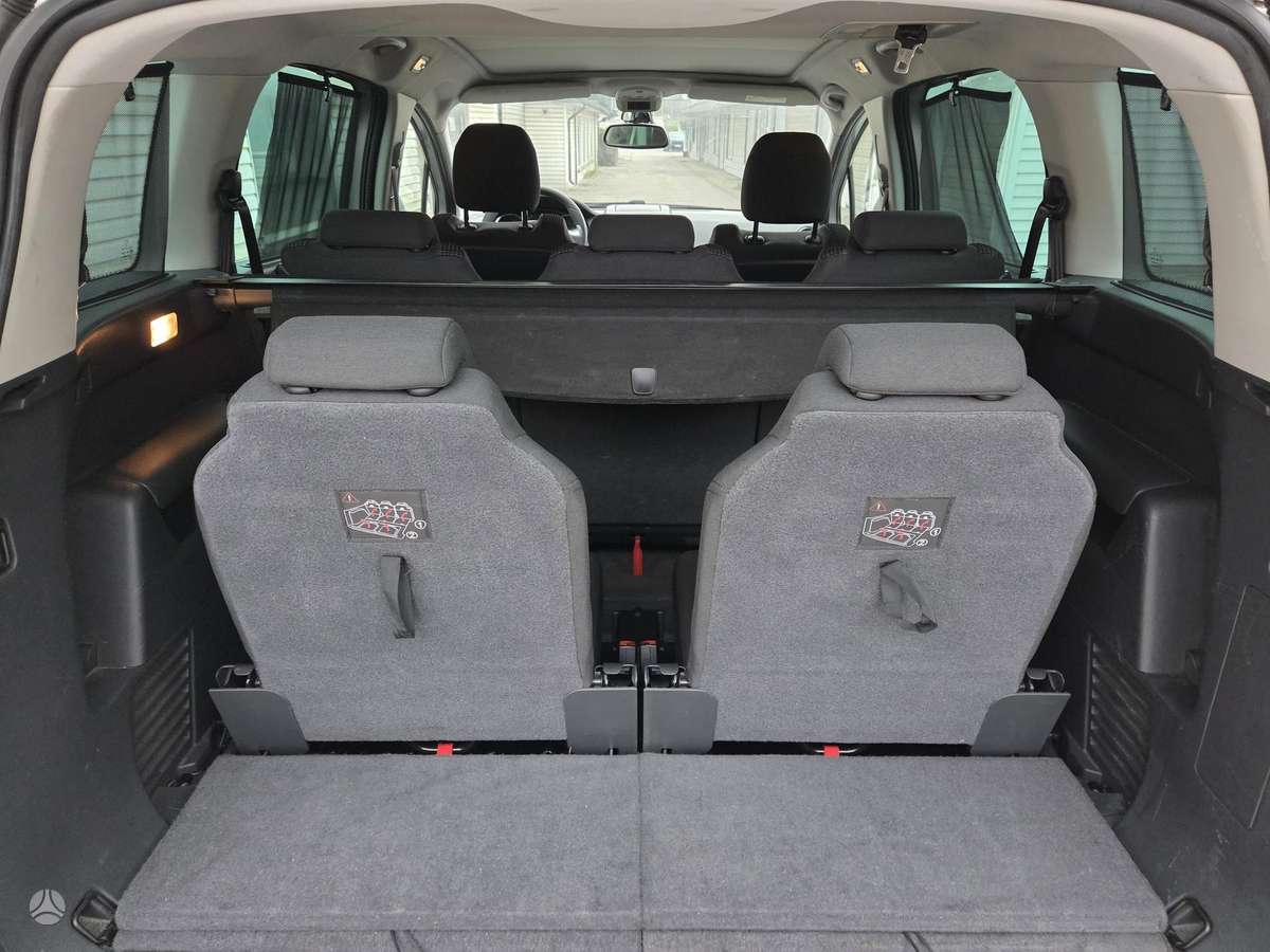 Peugeot 5008 2015 — photo 22