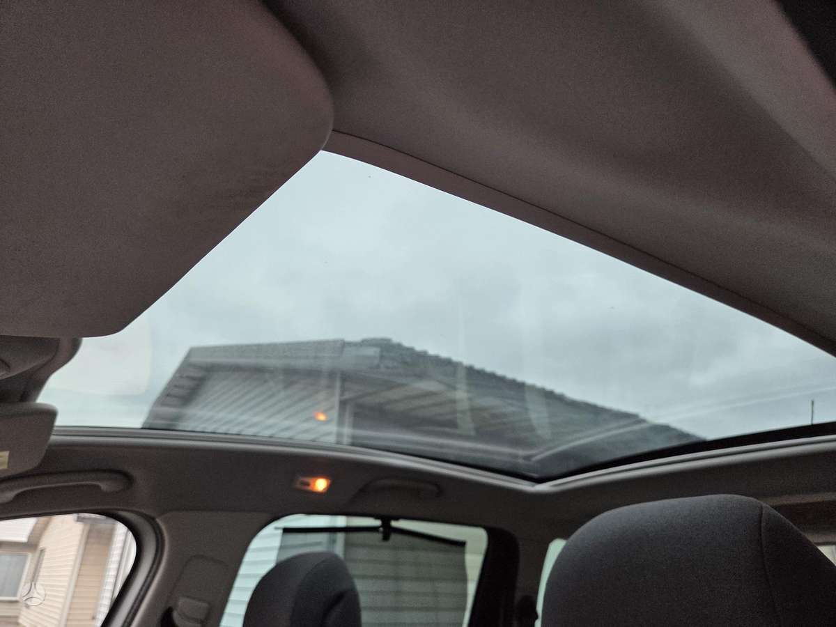 Peugeot 5008 2015 — photo 9