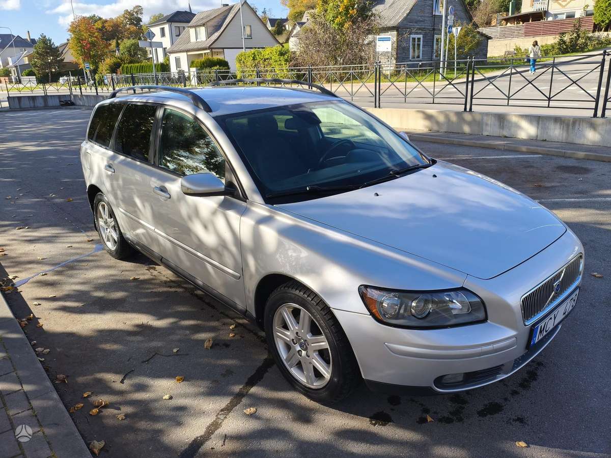 Volvo V50 2006 — вигляд ззаду