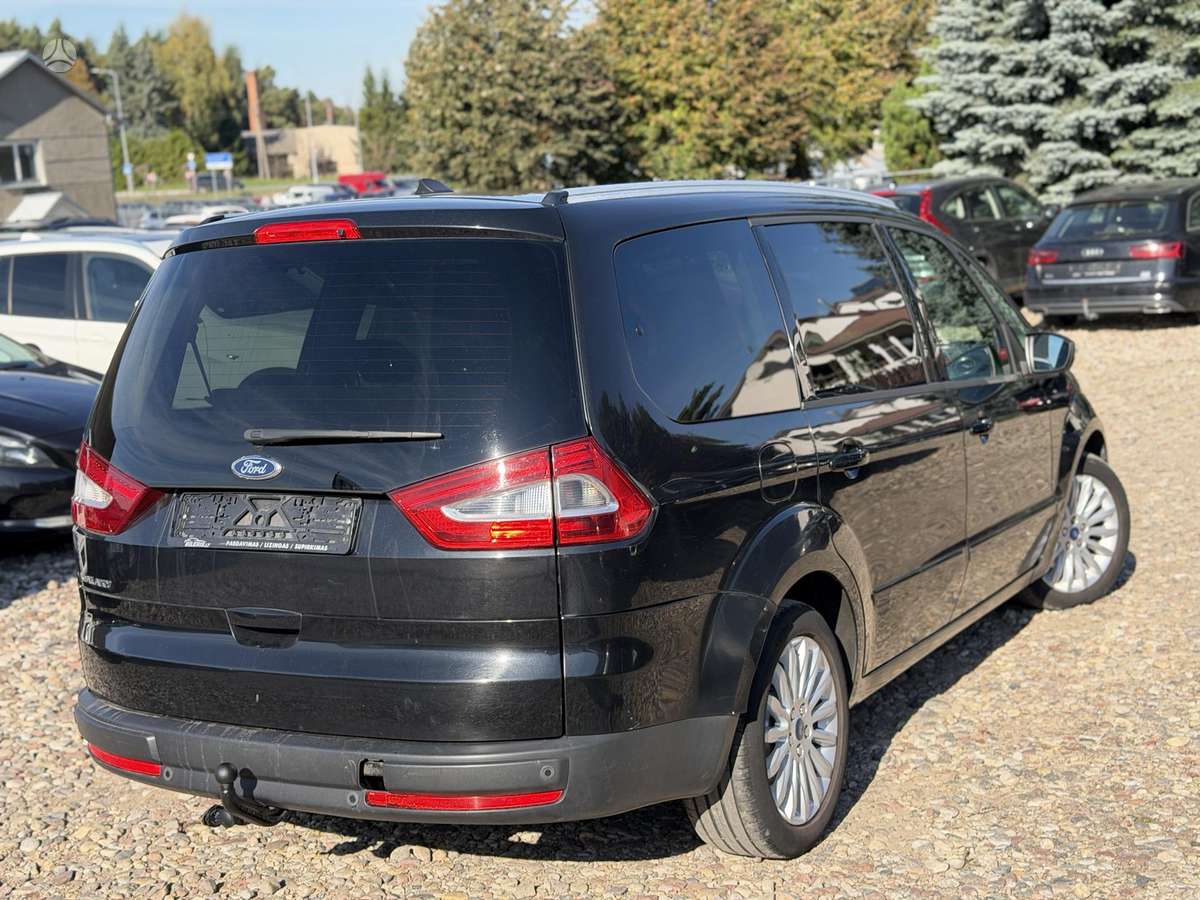 Ford Galaxy 2014 — вигляд ззаду
