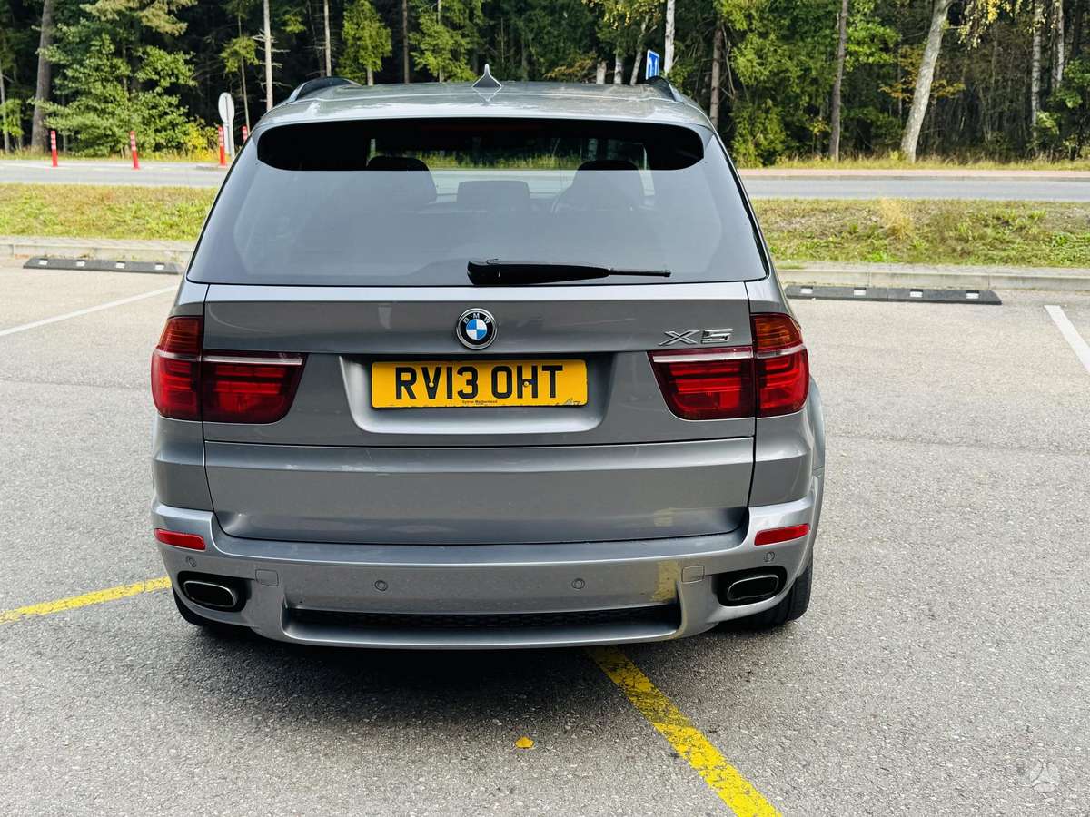 BMW X5 2013 — салон