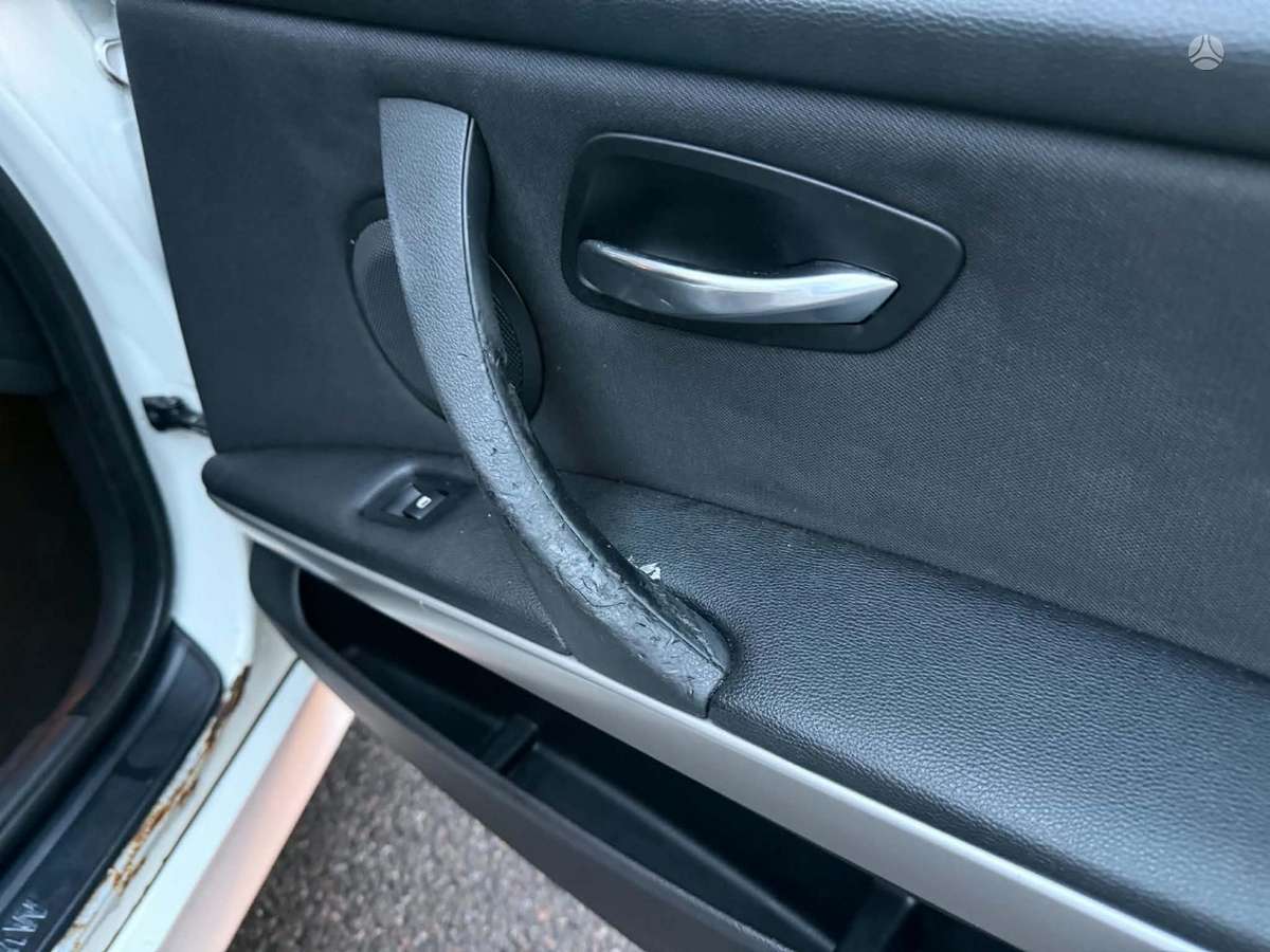 BMW 320 2007 — photo 24