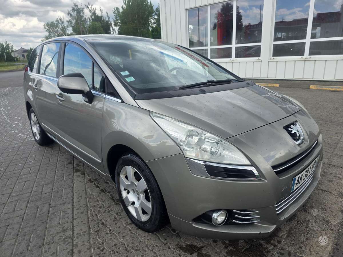 Peugeot 5008 2010 — photo 23