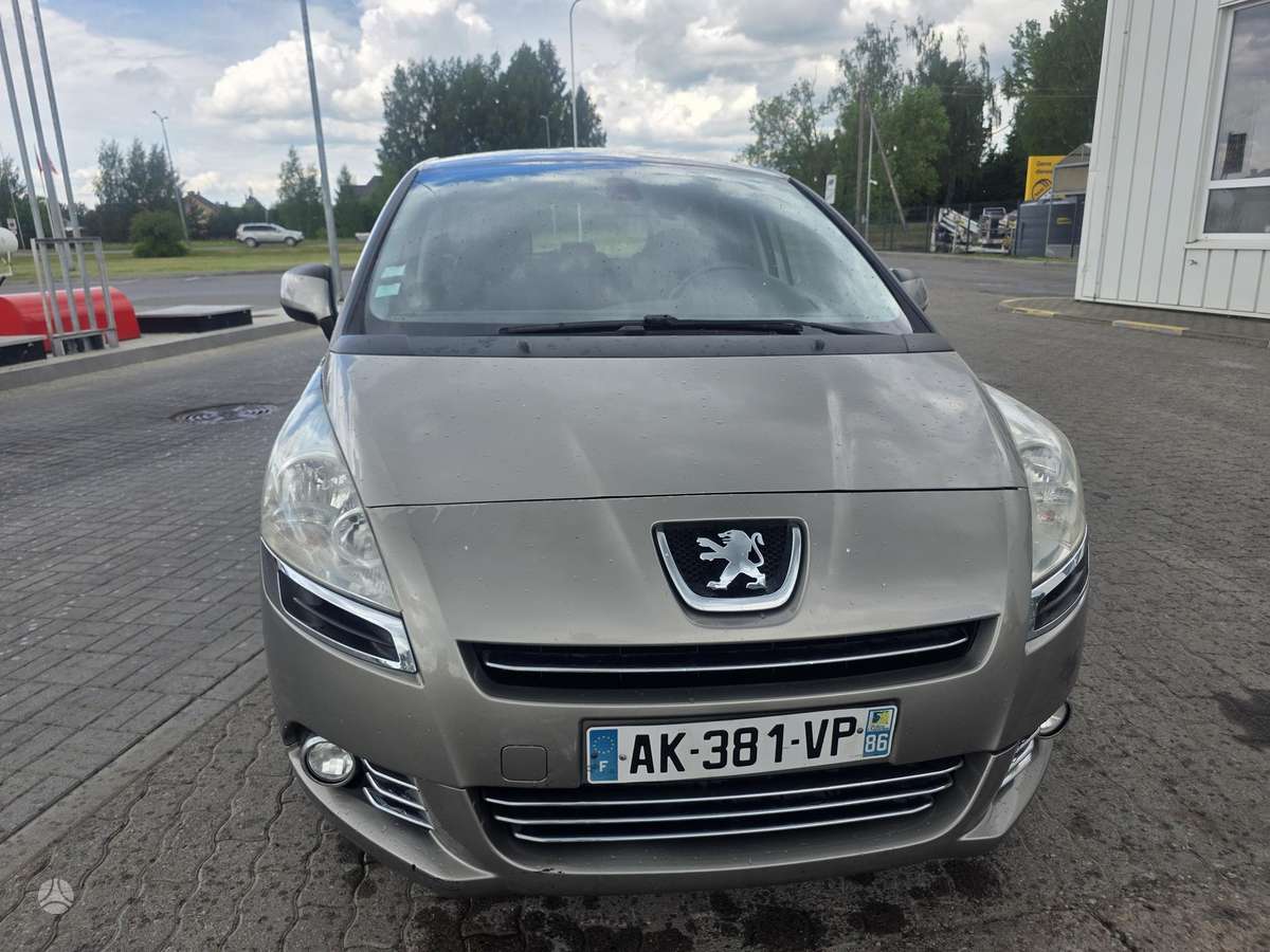 Peugeot 5008 2010 — photo 24