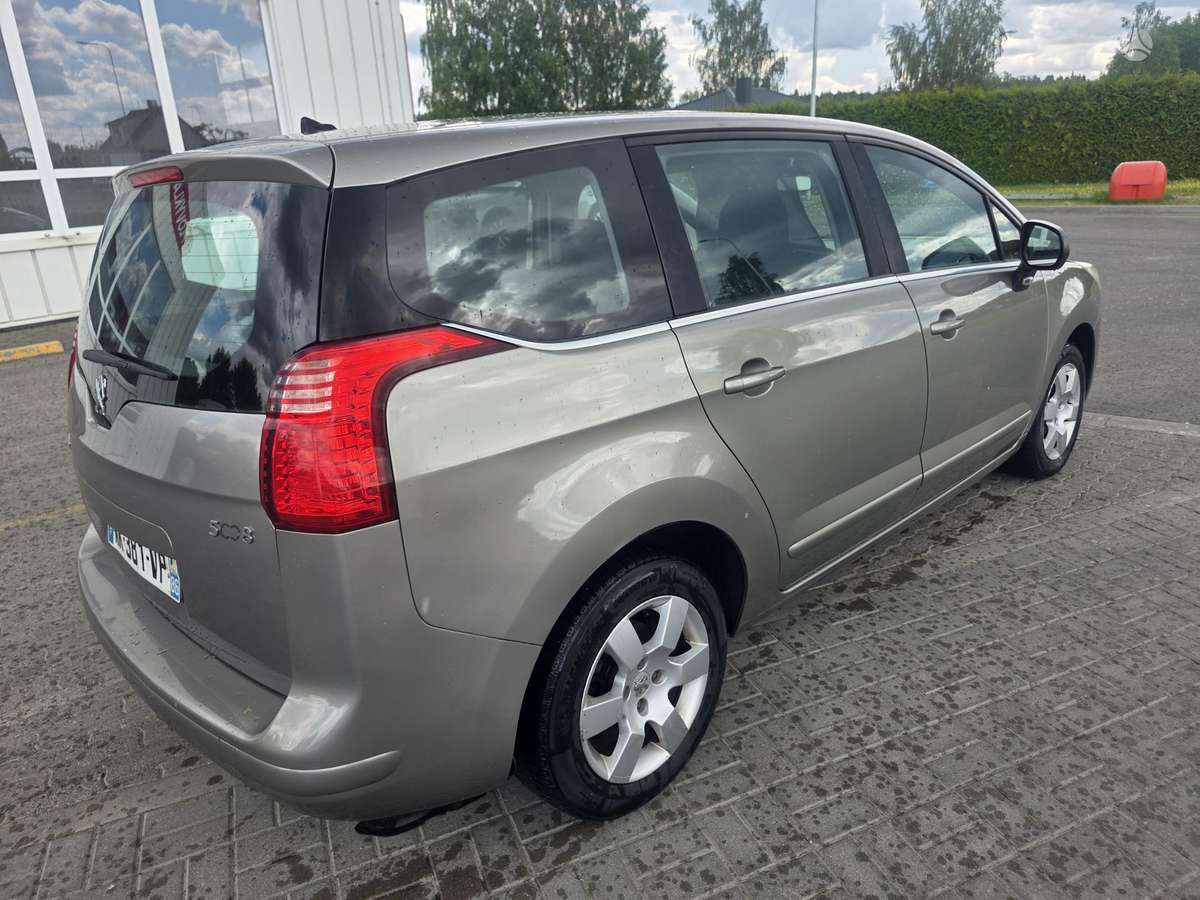 Peugeot 5008 2010 — engine 1600 cm³, 109 HP (80kW)
