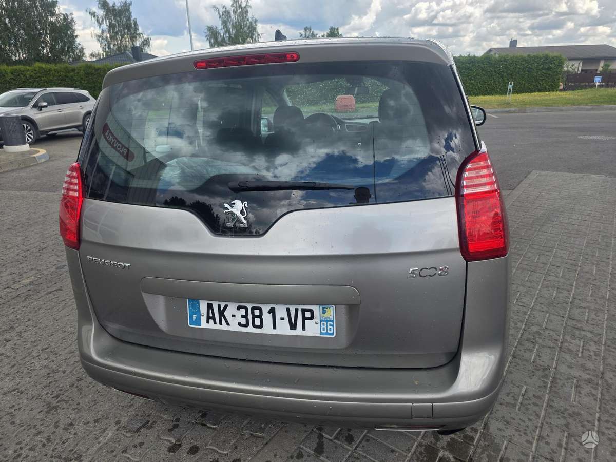Peugeot 5008 2010 — photo 5