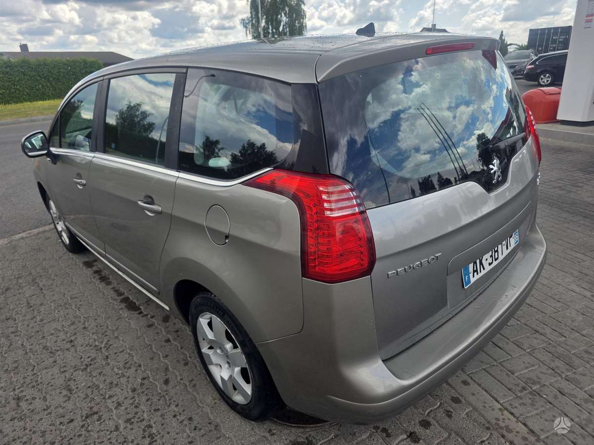 Peugeot 5008 2010 — photo 6