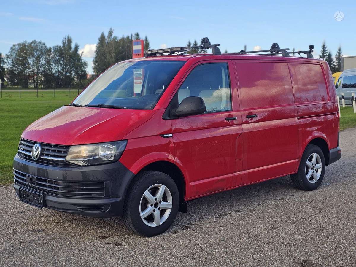 Volkswagen Transporter 2015 — interior