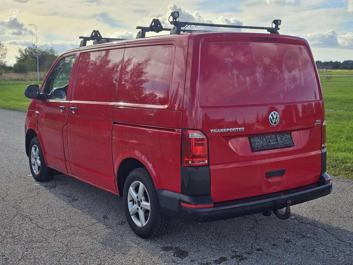 Volkswagen Transporter 2015 — photo 8
