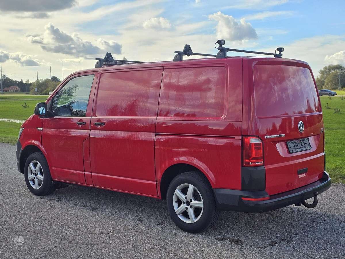 Volkswagen Transporter 2015 — photo 9