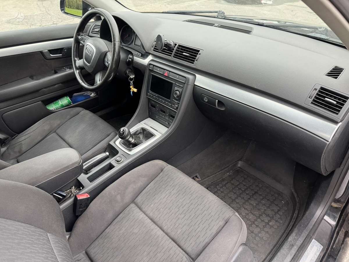 Audi A4 2007 — photo 9