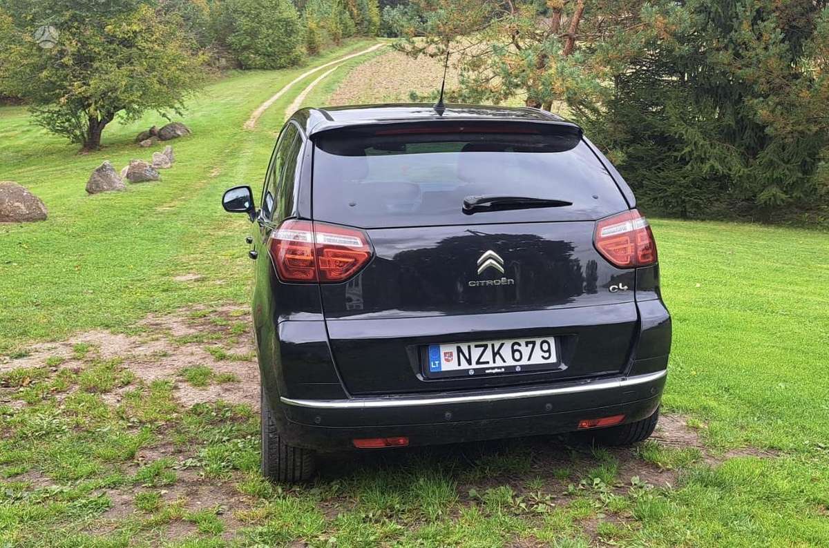 Citroen C4 2013 — салон
