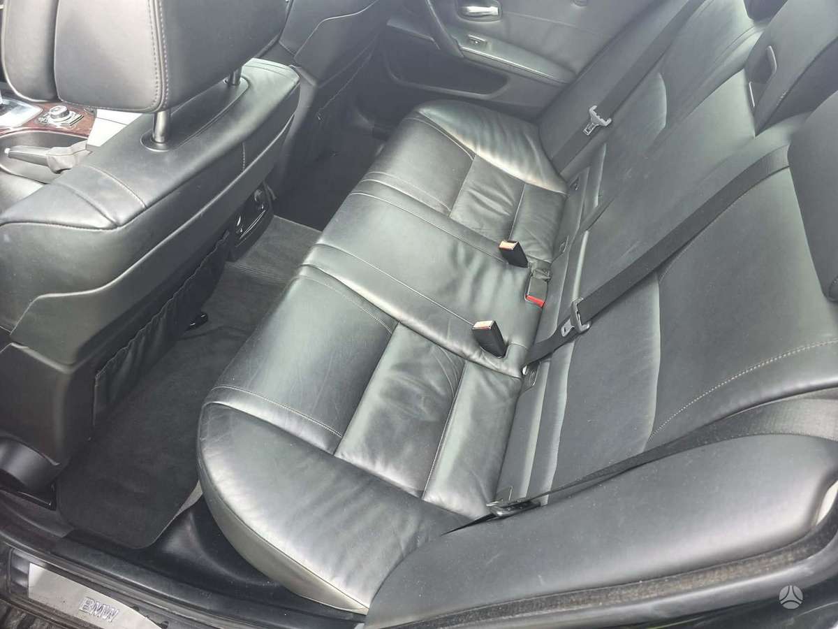 BMW 520 2009 — photo 12